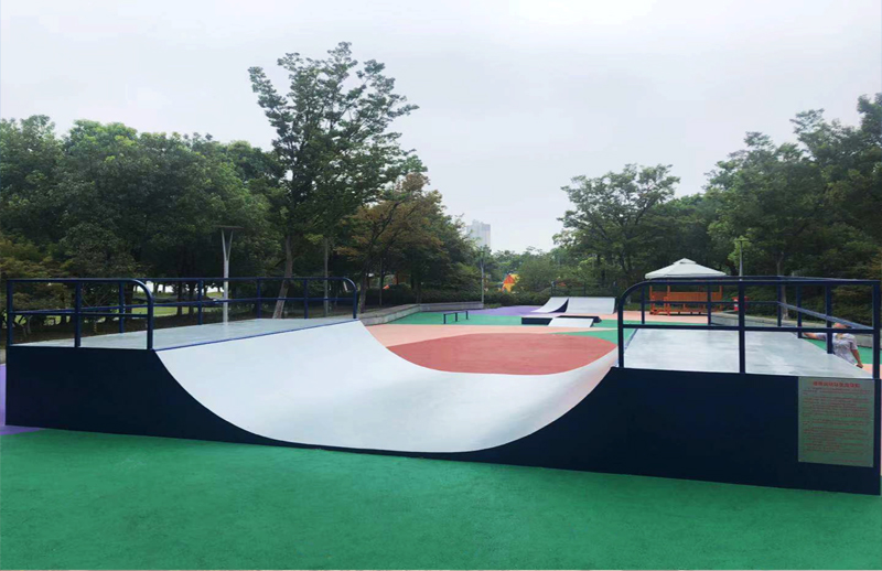 江蘇省無錫市映月湖中央公園極限運(yùn)動(dòng)場(chǎng)